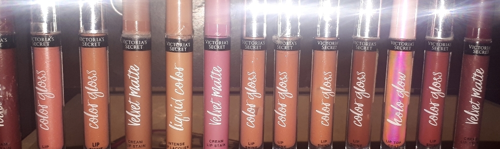 Hi I have available VC lipgloss